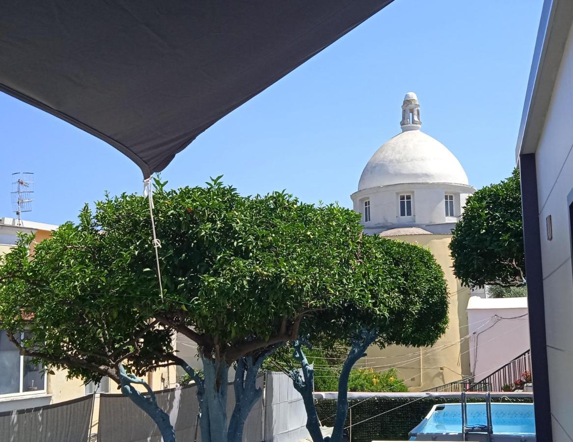 Casa Mika Hotell Procida Exteriör bild